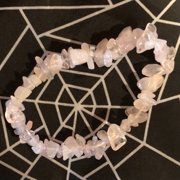 Natural Chip Stone Bracelet Rose Quartz - Picture 1 of 6